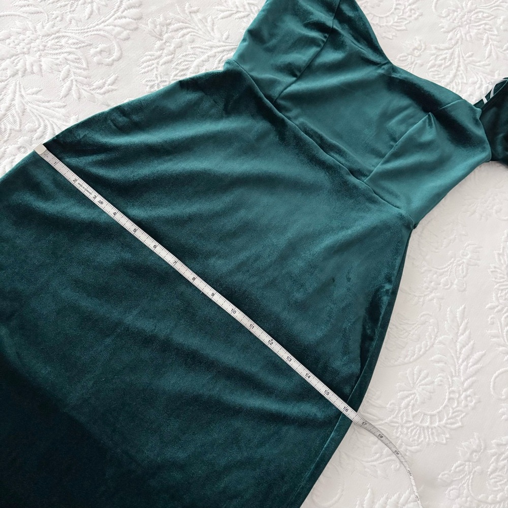 NWOT Lulus How Much I Care Emerald Green Velvet Off-the-Shoulder Midi Dress - Picture 8 of 8